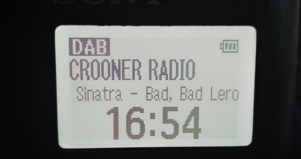 CROONER RADIO.jpg