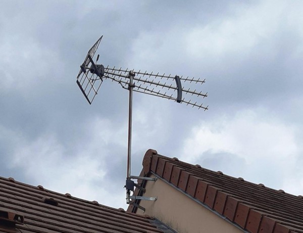 Antenne râteau (web).jpg