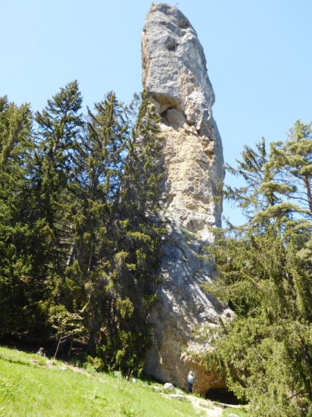le monolithe de Sardières.jpg