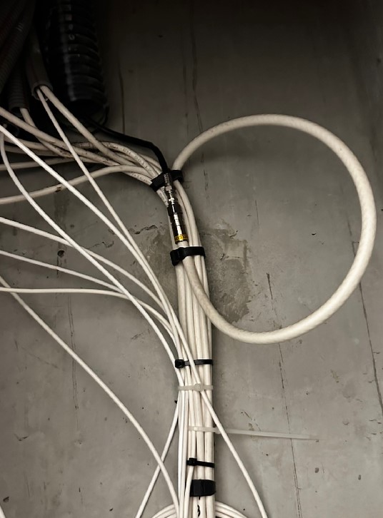 cable vers terrasse.jpg