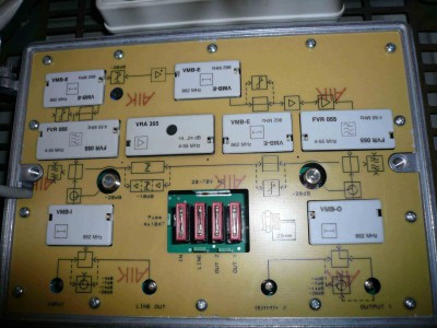 Ampli 2 intérieur 1.JPG