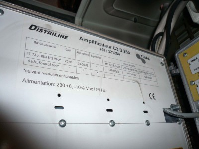 Ampli 2 intérieur 2.JPG