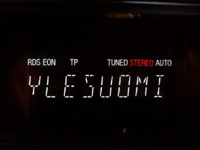 YLESUOMI 93.1 (Finlande).JPG